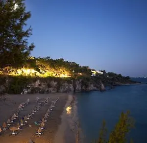 https://white-rocks.kefaloniahotels.net
